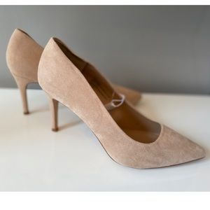 NWT Gemma Faux Suede Pointed Toe Heeled Pumps